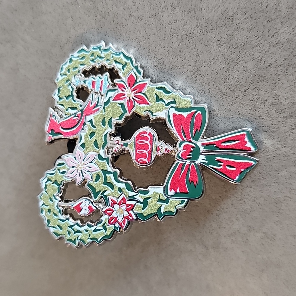 Disney‎ Pins 2022 Mickey Christmas Wreath Pin